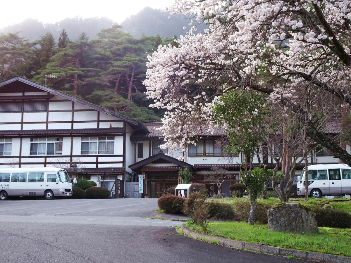 Отель 阿寺温泉 フォレスパ木曽あてら荘 Okuwa Экстерьер фото