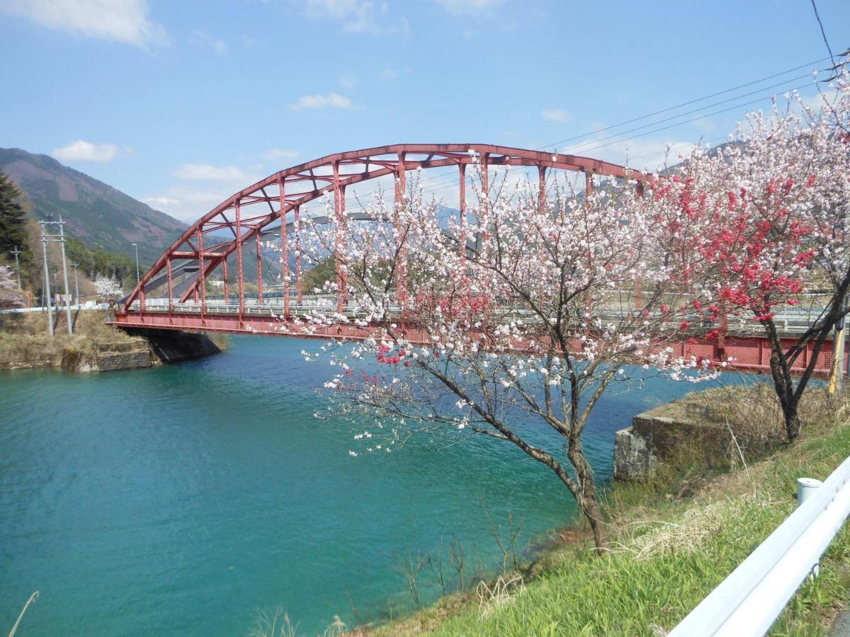 Отель 阿寺温泉 フォレスパ木曽あてら荘 Okuwa Экстерьер фото