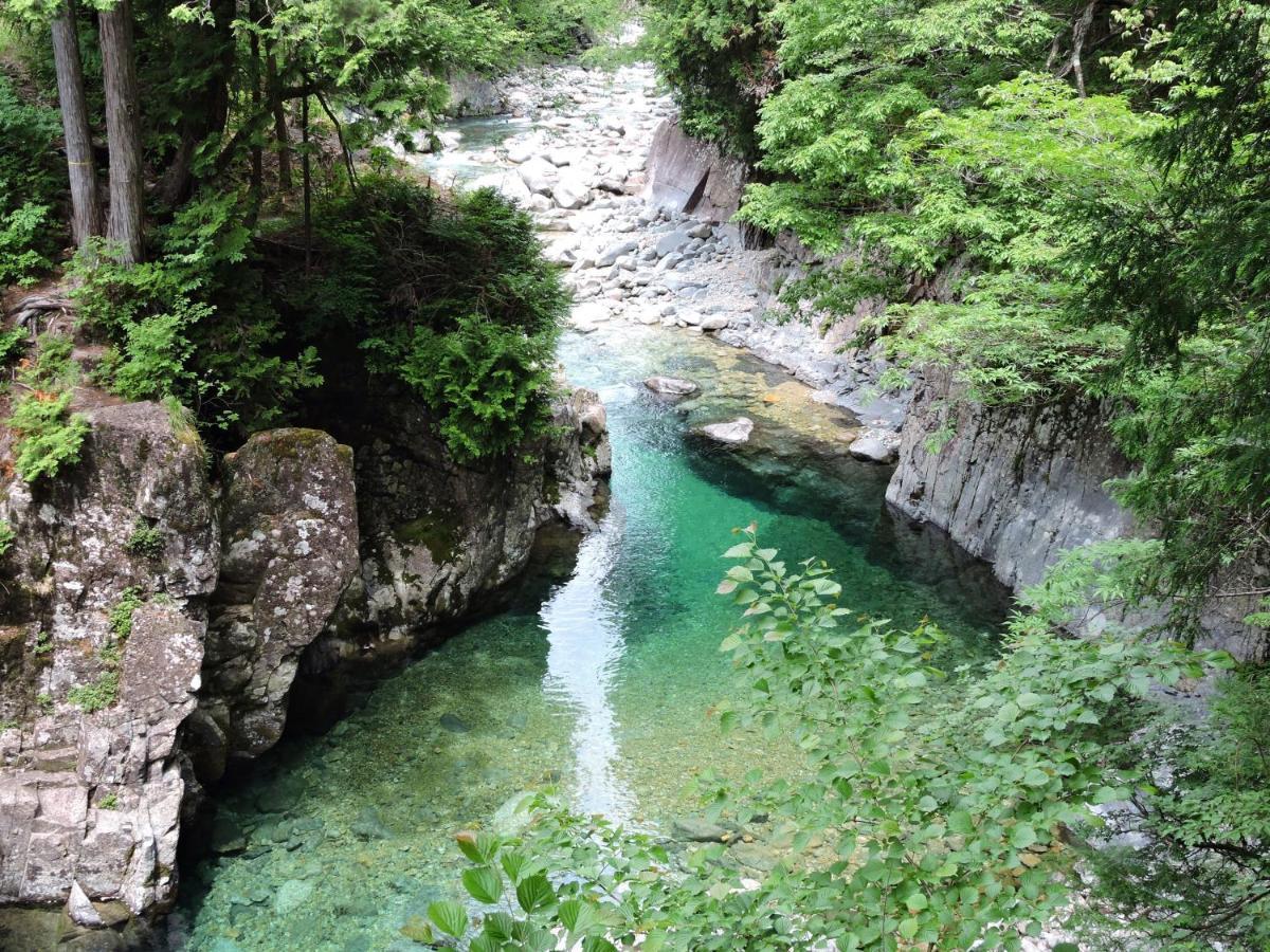 Отель 阿寺温泉 フォレスパ木曽あてら荘 Okuwa Экстерьер фото