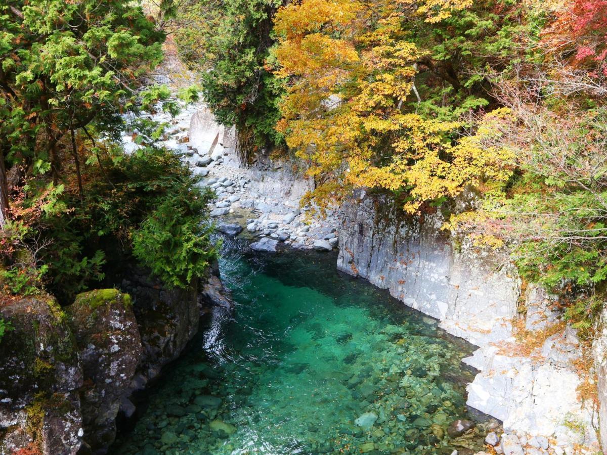 Отель 阿寺温泉 フォレスパ木曽あてら荘 Okuwa Экстерьер фото